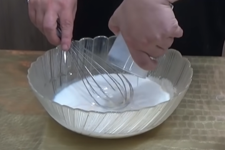 Dodavanje mleka i priprema smese