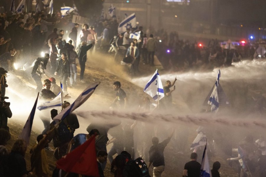 Izraelska policija upotrebila vodene topove protiv demonstranata 