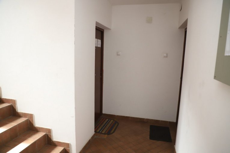 Hodnik zgrade na Zvezdari