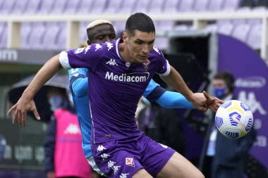 SAMO MILENKOVIĆ SRBIJU SPASAVA: Defanzivac jedini može da osvetla obraz "orlovima"