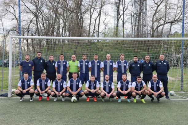 PREPOROĐENI LOKOSI "PRESLIŠALI" ŠUMARE: Četiri od ukupno šest golova na meču završila su u mreži lidera na tabeli!