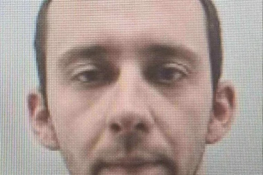 MUP UPUTIO APEL GRAĐANIMA: Ovo je otac monstrum sa Zvezdare, ako ga prepoznate odmah zovite policiju