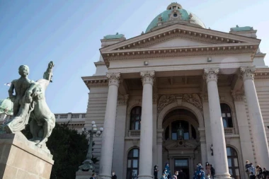 ZA DANAS ZAKAZANA KONSTITUTIVNA SEDNICA SKUPŠTINE BEOGRADA: Na dnevnom redu potvrđivanje mandata odbornika!