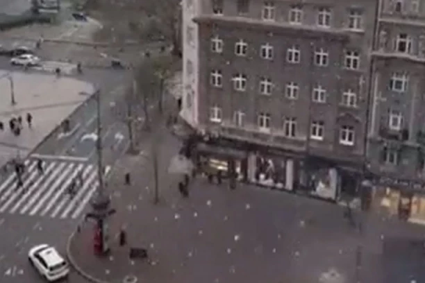 SVI SU MISLILI DA VEJE SNEG, ALI TO NIJE BILO TAČNO! Evo od čega se danas zabeleo Beograd (VIDEO)