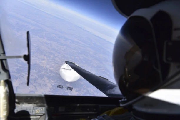 PENTAGON KRIJE TAJNU: Ne otkrivaju šta je oboreno iznad Amerike (FOTO)