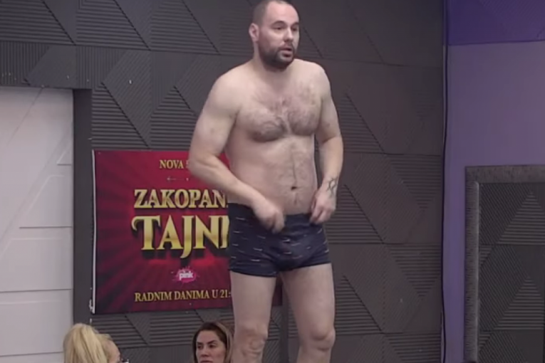 Zvezdan Slavnić se popeo na crni sto i skinuo go Zadruga 6