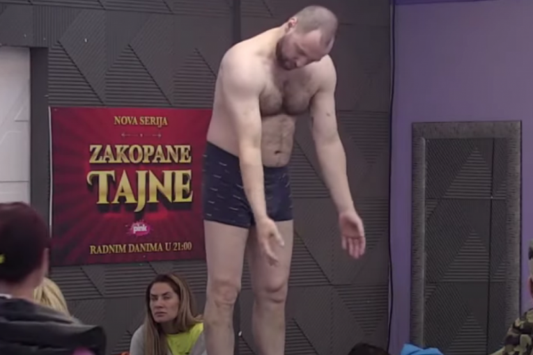 Zvezdan Slavnić se popeo na crni sto i skinuo go Zadruga 6