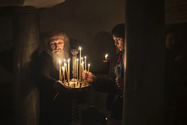 SVI VERNICI KOJI SU U DUHOVNOM BEZNAĐU, POMOLITE SE OVOM SVECU: Slavimo Svetog Sveštenomučenika Teraponta