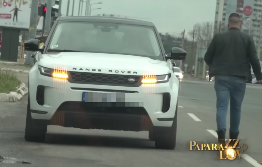 Milica Pavlović krši zakon u saobraćaju, policija joj napisala kaznu PAPARACO