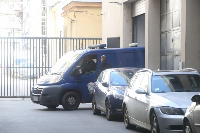 Marica odvodi Uroša Pašajlića