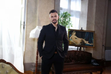 EMIR ĐULOVIĆ PRIZNAO DA LI PRATI DABOVIĆEVU NA ONLYFANSU! Pevač otkrio detalje odnosa sa Milicom, pa progovorio o SUĐENJU sa Andreanom Čekić! (VIDEO)