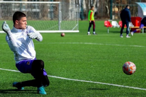 REPREZENTATIVNI DEBI IZ SNOVA: Amerikancima odbranio dva penala - mladi golman pokazao da će biti budućnost srpskog fudbala!