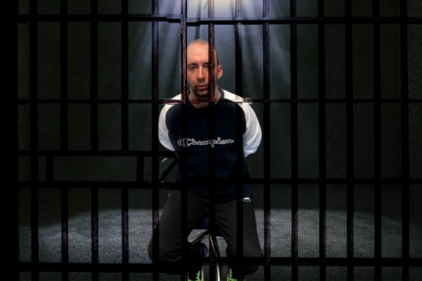 OCA MONSTRUMA ČEKA OSVETA U ZATVORU: Robijaši poludeli zbog onoga što je uradio ćerkici, SPREMILI SU MU PAKAO!