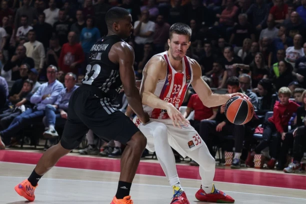 ZVEZDA RAZBILA ASVEL U DRUGOM POLUVREMENU: Crveno-beli ubedljivi, ali uzalud! Šansa za Top 8 više ne postoji (VIDEO)