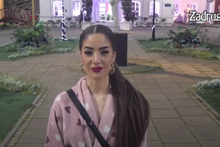 Anđela Đuričić plače