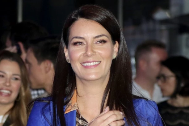 OVO JE VERENIK MARIJE KILIBARDE: Voditeljka objavila prve slike sa sinom naše GLUMICE, zaljubljena do ušiju! (VIDEO)