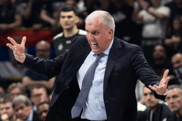 OBRADOVIĆ RAZJAREN: Besan kao ris na svoje igrače posle meča u Zadru!