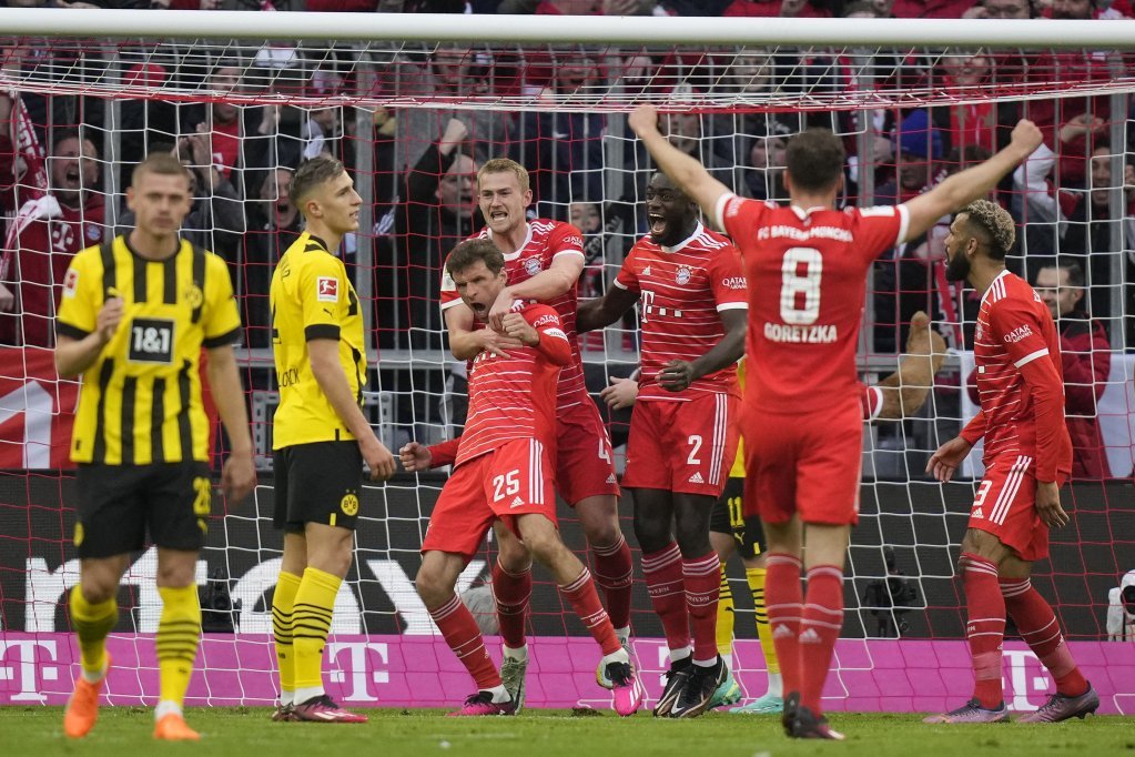 BAJERN JE VLADAR NEMAČKE: Bavarcima dovoljno poluvreme, Dortmund PONIŽEN u Minhenu! (VIDEO)