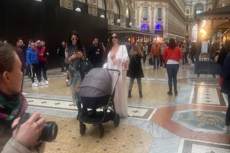 Soraja Vučelić u šopingu