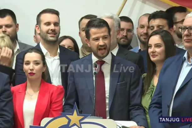 PRVO OBRAĆANJE JAKOVA MILATOVIĆA: Ovo smo čekali 30 godina, rekli smo zbogom poslednjem diktatoru u Evropi!