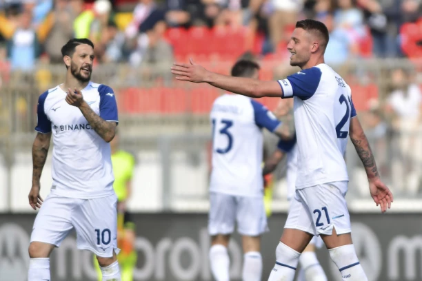 NESTVARAN REKORD! Sergeju legende GLEDAJU U LEĐA, ušao je u ISTORIJU!