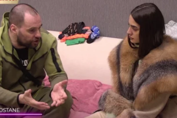 ZVEZDAN IZDRESIRAO ANĐELU I POKAZAO GDE JOJ JE MESTO: Slavnić ponizio svoju ljubavnicu kao nikad, video preplavio društvene mreže!