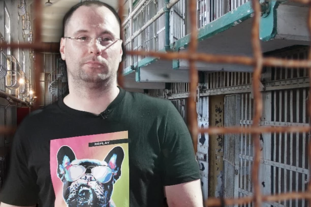 ZVEZDAN POKUPIO SVE FORE IZ ZATVORA: Bivši robijaš potpuno raskrinkan, navikao da se KUPA MARAMICAMA kao nekad iza rešetaka!