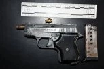 VELIKA AKCIJA POLICIJE! Uhapšeno sedam osoba, zaplenjen arsenal oružja i nekoliko kilograma droge (FOTO)