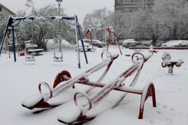 SNEŽNI OBLAK PREKRIVA SRBIJU! Za vikend nas okuje beli pokrivač - meteorolog otkrio gde će ga biti najviše! (FOTO)