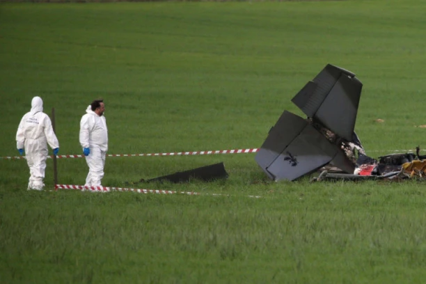 SRUŠIO SE UBRZO NAKON POLETANJA: U jezivoj  avionskoj nesreći ima povređenih,  hitne službe odmah reagovale