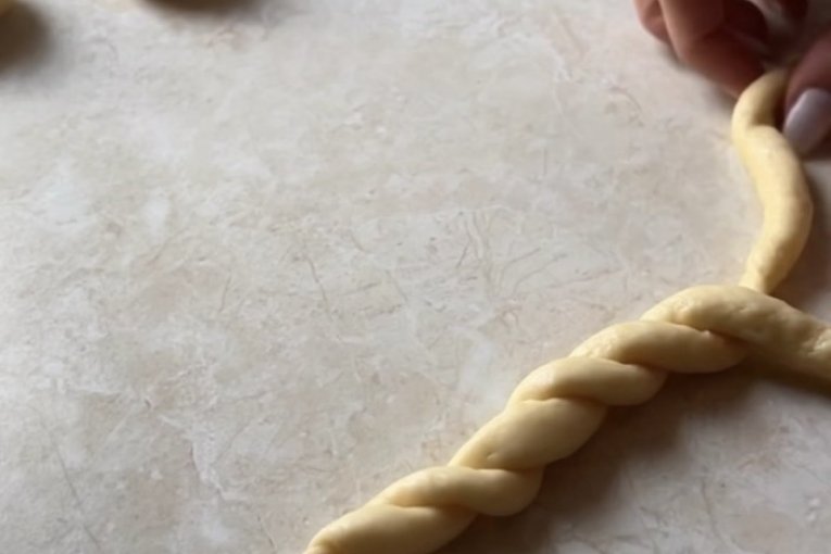 Motanje testa za venac