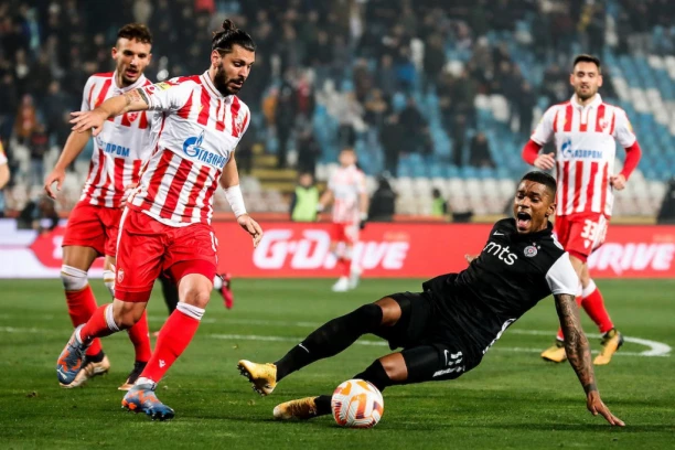 VEČITI RIVALI I VEČITO PITANJE - KO JE USPEŠNIJI? Zvezda DOMINIRA u fudbalu, ali Partizan UZVRAĆA UDARAC gde niko ne očekuje!