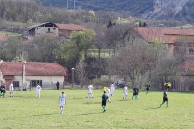 KRALJEVICA SIGURNA U PODVISU ZA POVRATAK NA LIDERSKU POZICIJU: Nastavlja se uzbudljiva trka za mesto koje vodi u viši rang!