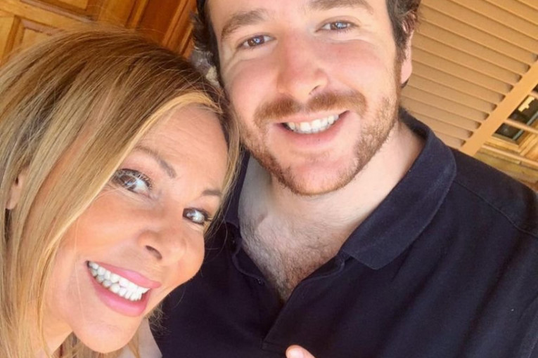 Ana Obregon sa pokojnim sinom