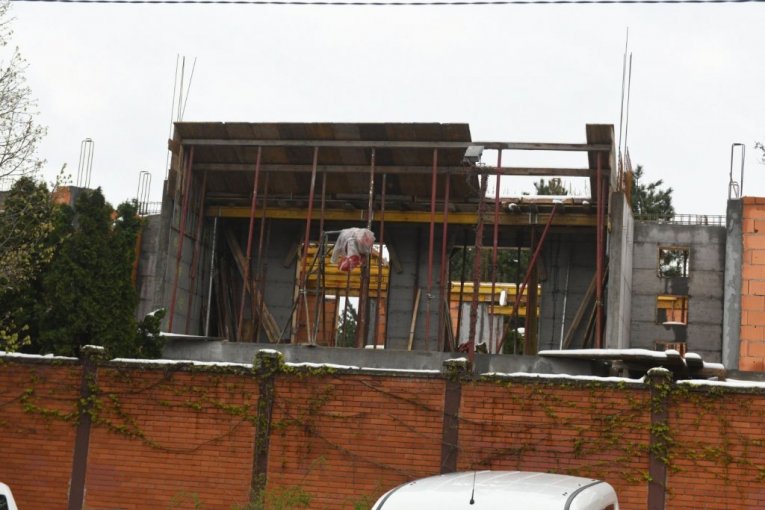 Lepa Brena i Boba Živojinović gradili na divlje