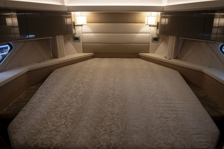 Bračna soba u jahti