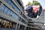"GEPEKOVALI" MUŠKARCA, PA ODVELI NA NASIP I ZLOSTAVLJALI: Podignuta optužnica protiv tri mladića za otmicu u Borči - držali čoveka više od 10 dana!