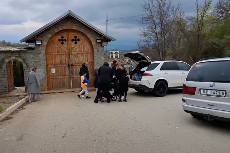 Sloba Radanović i Jelena Radanović krstili dete