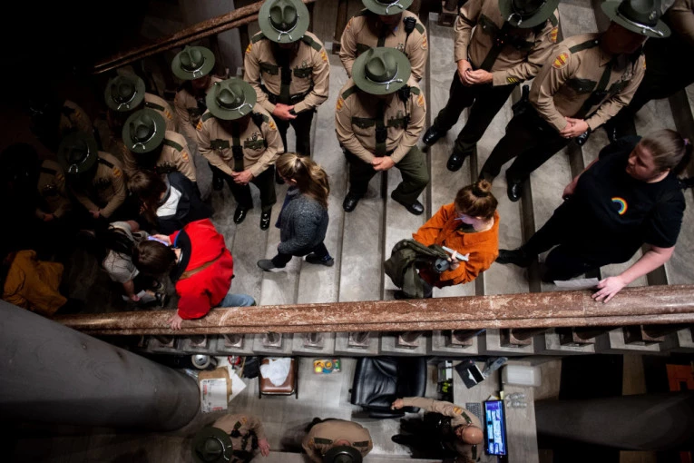 HAOS U AMERICI: Republikanci izbacili demokrate iz Predstavničkog doma Tenesija (FOTO, VIDEO)