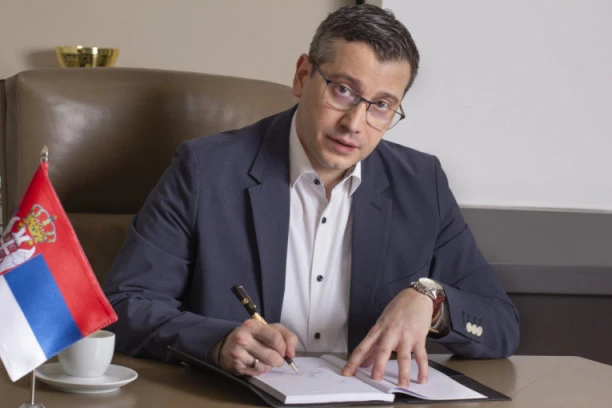 ŽUGIĆ UPOREDIO SADAŠNJE REZULTATE SA ONIMA OD PRE PET GODINA: Pedeset kanala u Srbiji i regionu i oko 10 mililona gledalaca jasan pokazatelj uspeha!