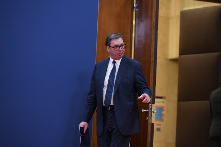 TEKST JE UŽASAN, GROZAN, BESTIDAN! Vučić raskrinkao tajkunske medije: UDARNE REČI!