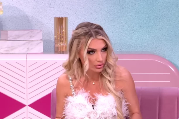 Zvala sam je "mama", a ona mi je razbila glavu - KRV MI JE ŠIKLJALA na sve strane: Milica Kemez otkrila kako je ZLOSTAVLJANA U DETINJSTVU