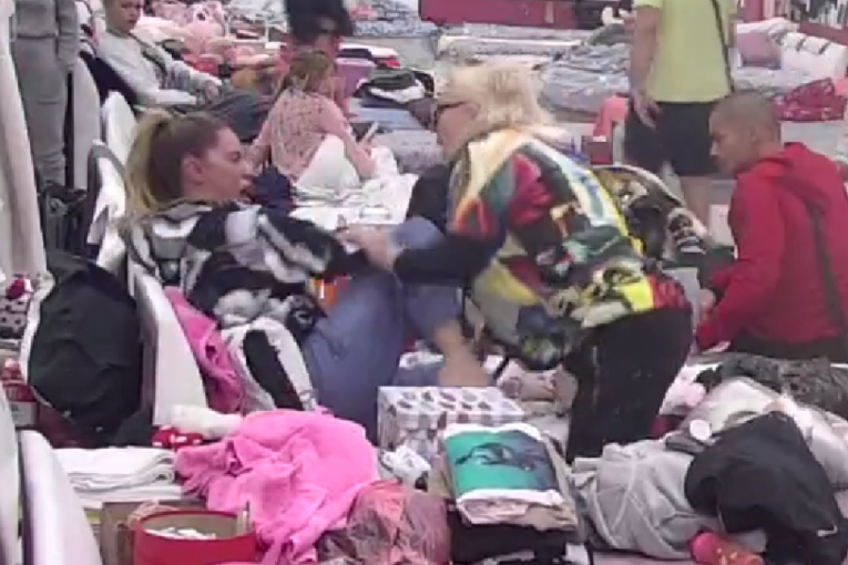 Ana Ćurčić tokom nervnog sloma udarila Zoricu Marković Zadruga 6