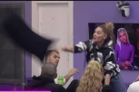 ANA POBESNELA, GAĐALA ZVEZDANA UŽIVO NA PINKU: Slavnić doveo bivšu do nervnog sloma, izbio skandal u kući! (VIDEO)