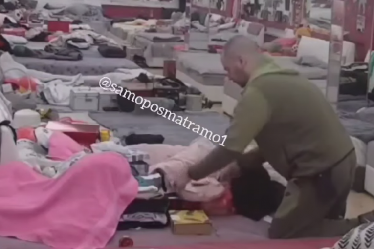 Zvezdan Slavnić pije lekove u Zadruzi 6