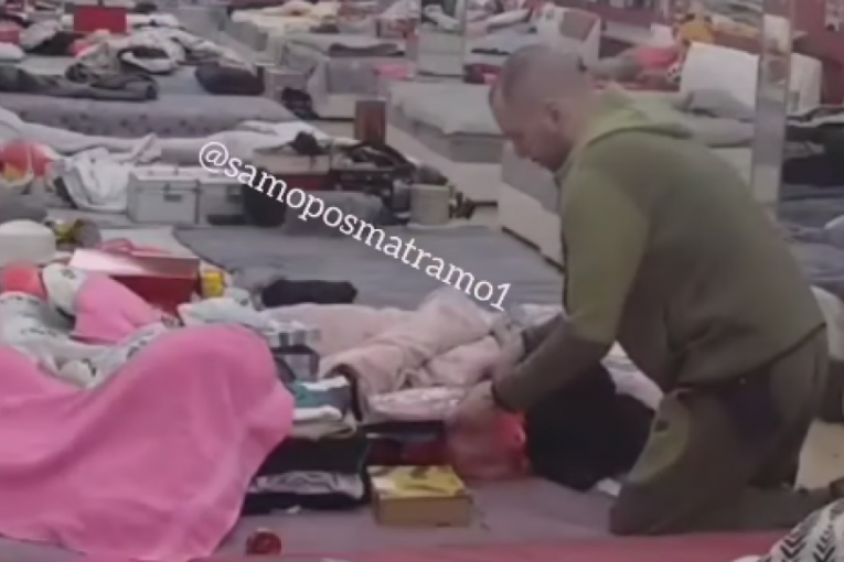 Zvezdan Slavnić pije lekove u Zadruzi 6