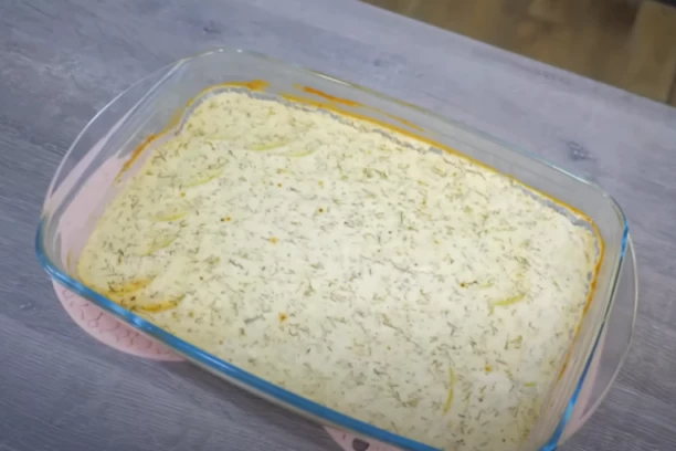 ZAPEČENE TIKVICE IZ RERNE SA SIROM I PAVLAKOM: Želećete svakog dana da ih pravite!