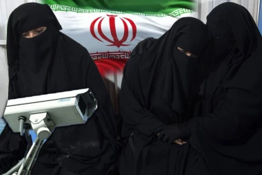 U IRANU KAMERE PRATE KO NE NOSI HIDŽAB: Prvo stižu SMS opomene, a ovo je cilj novih mera