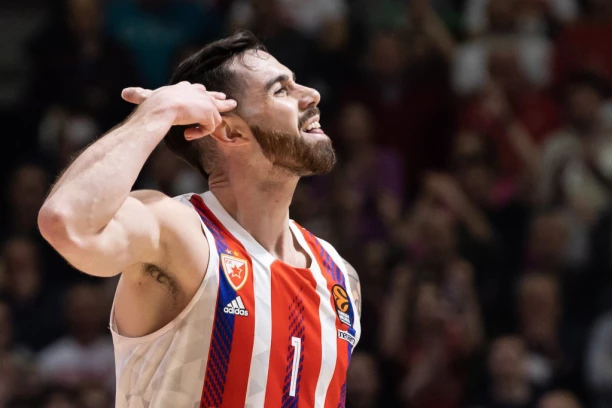 VILDOZA BRZO PRONAŠAO ZAMENU! Ništa od Teodore - prelepa odbojkašica nova Lukina DEVOJKA? (FOTO)