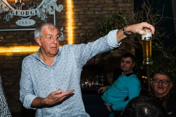 NAJBOLJI OBRADOVIĆEV PRIJATELJ ZA REPUBLIKU: Zalićemo Žocovim pivom plasman na F4 (FOTO)